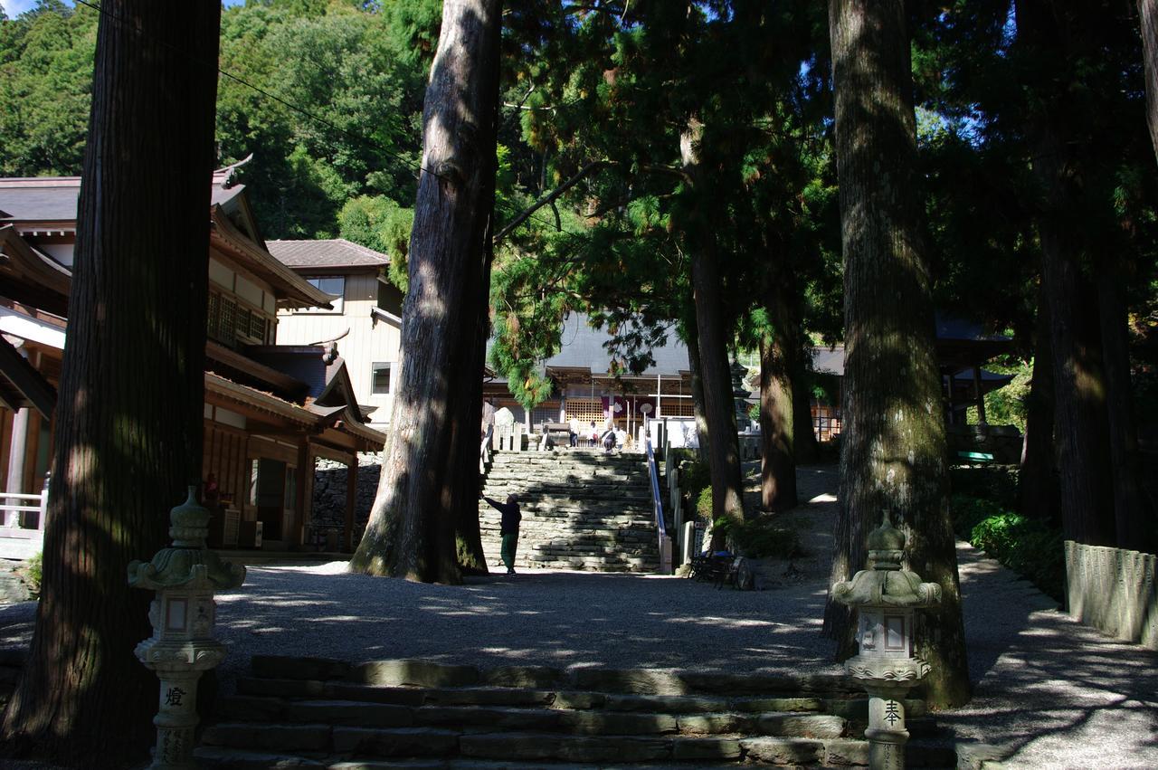 Kamiyama Onsen Hotel Shikinosato & Iyashinoyu Токусима Экстерьер фото